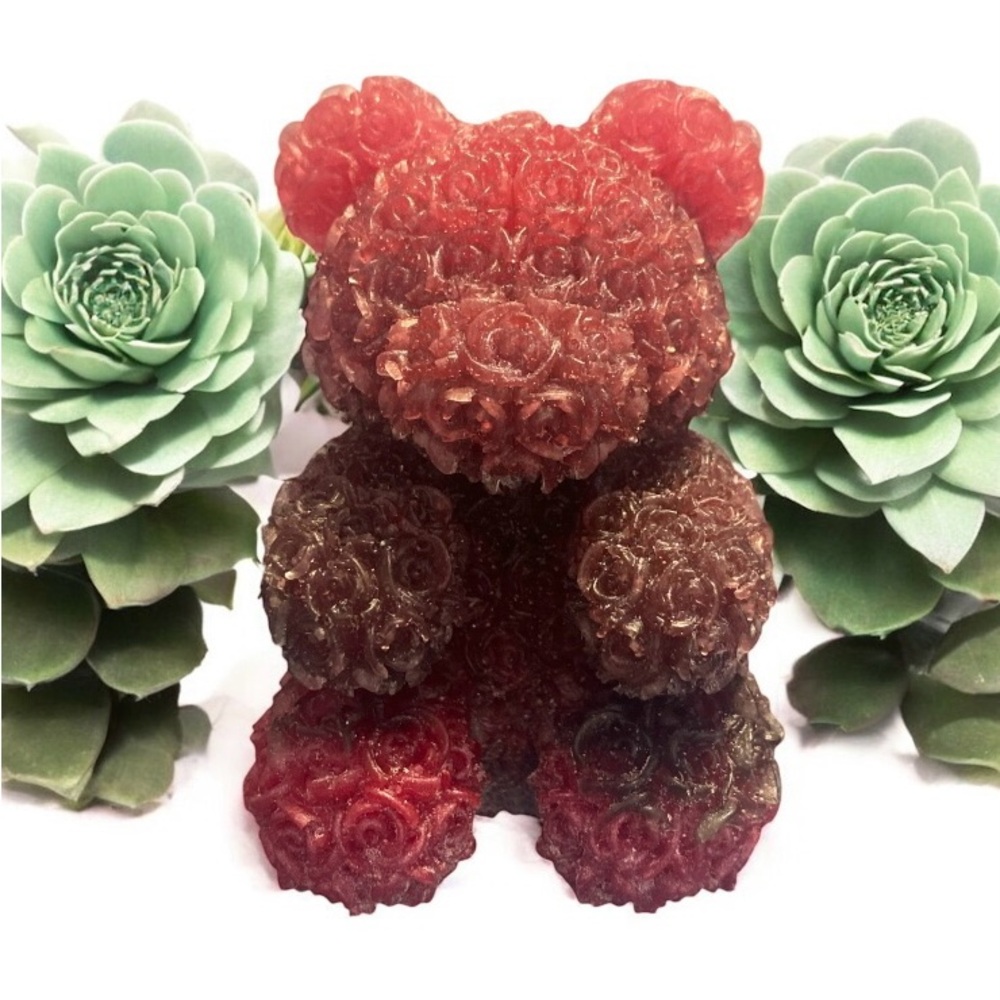 Hand Crafted Resin Rose Bear - Picture 2 of 5